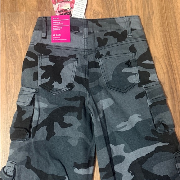 VIP Camouflage Cargo Pocket Straight Leg Jeans - Gray - Picture 8 of 11